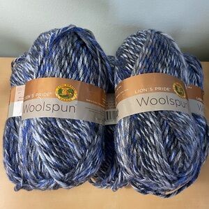 Lion Brand Lion's Pride Woolspun Yarn Bundle in Blue and Gray 5 skeins